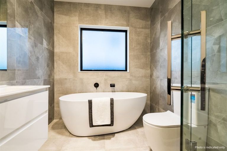 Photo of property in 36 Morus Road, Massey, Auckland, 0614