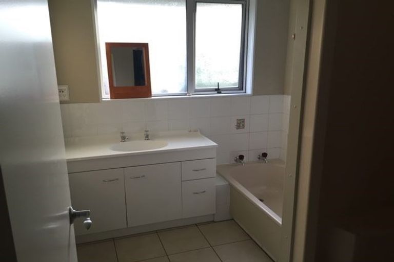 Photo of property in 24 Colina Street, Avonhead, Christchurch, 8042