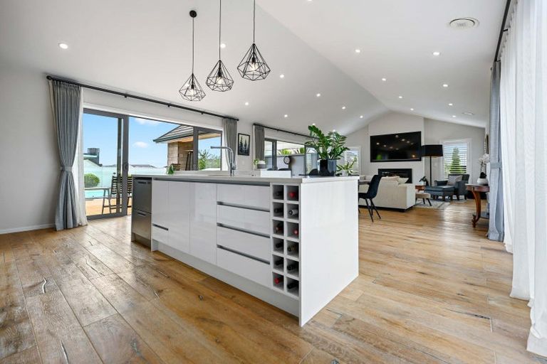 Photo of property in 5 Moemoea Place, Cambridge, 3434