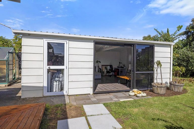 Photo of property in 79 Domett Street, Waitara, 4320