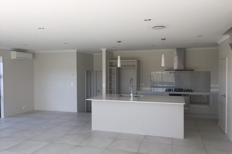 Photo of property in 2 Riviera Drive, Flat Bush, Auckland, 2019