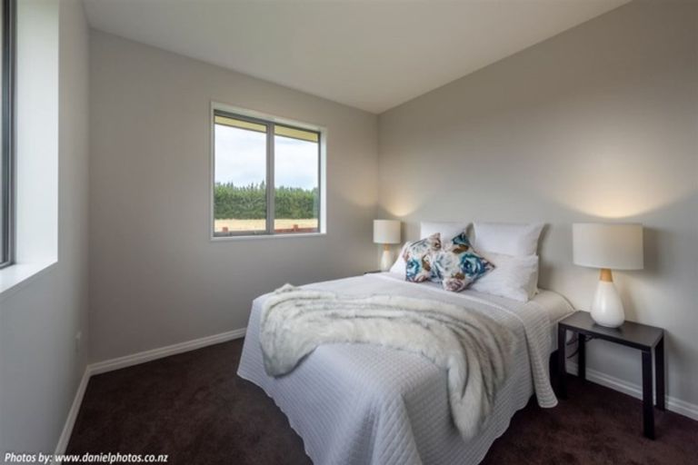 Photo of property in 23 Kingsdowne Drive, West Melton, 7618