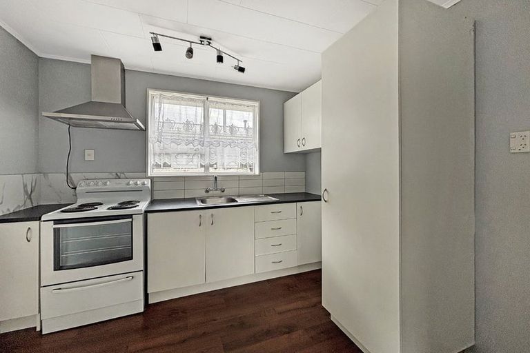 Photo of property in 270b Wellington Road, Wainuiomata, Lower Hutt, 5014