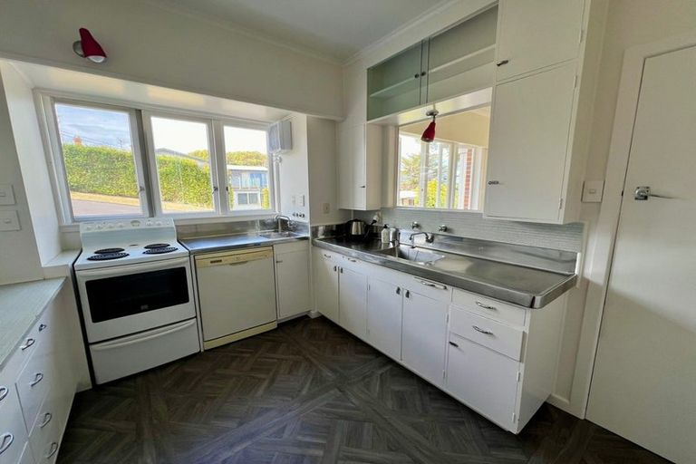 Photo of property in 1/15 Birkley Road, Bayswater, Auckland, 0622