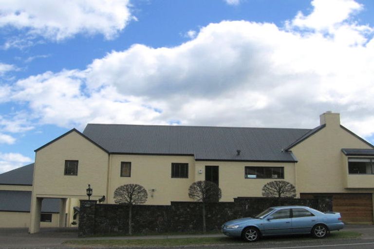 Photo of property in 81 Mere Road, Taupo, 3330