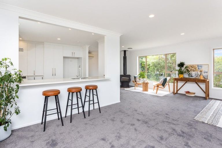 Photo of property in 34 Te Kauri Place, Helensville, 0800