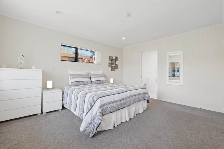 Photo of property in 18 Brittany Drive, Henderson, Auckland, 0612