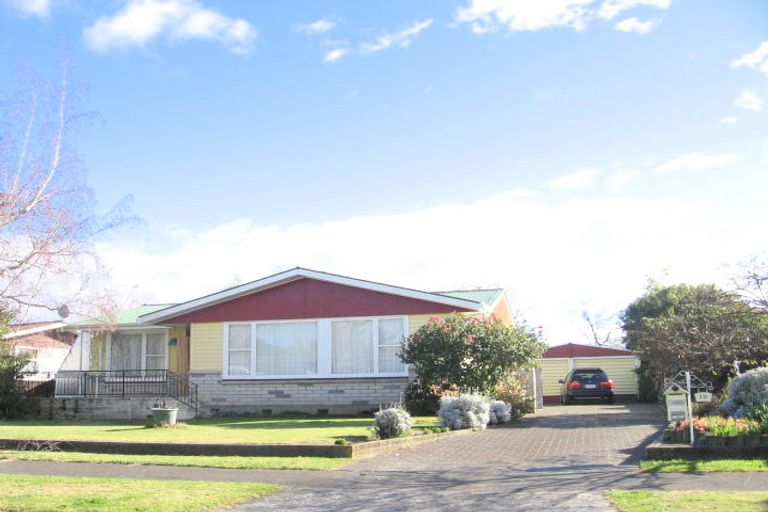 Photo of property in 10 Grant Place, Greenmeadows, Napier, 4112