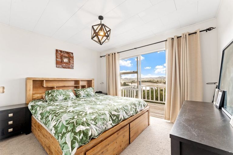 Photo of property in 44 Amorino Drive, Red Beach, 0932