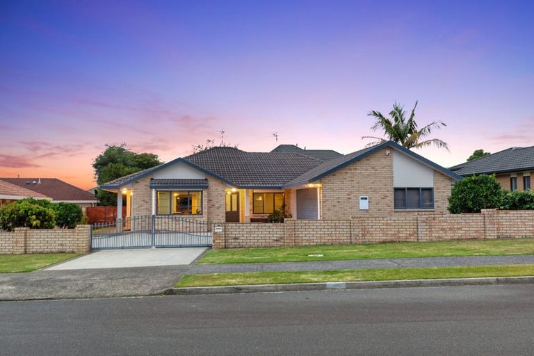 Photo of property in 28 Stableford Drive, Pyes Pa, Tauranga, 3112