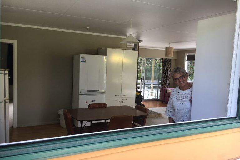 Photo of property in 11 Mako Avenue, Whiritoa, Whangamata, 3691