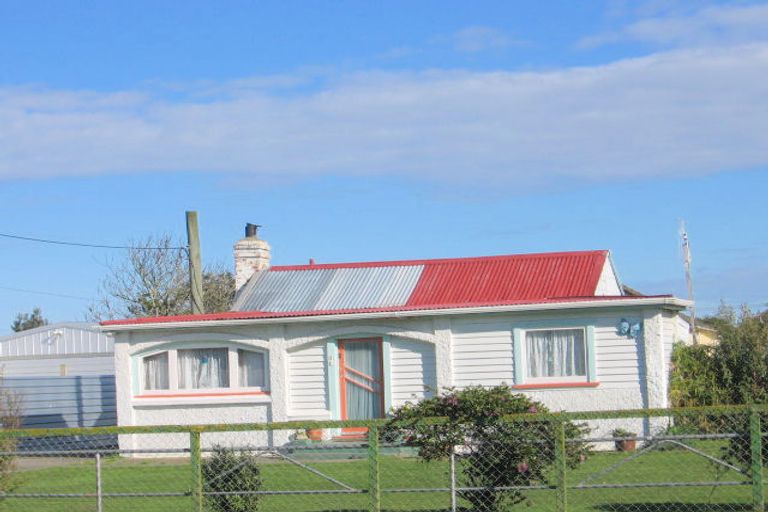 Photo of property in 8 Hillary Street, Foxton, 4814