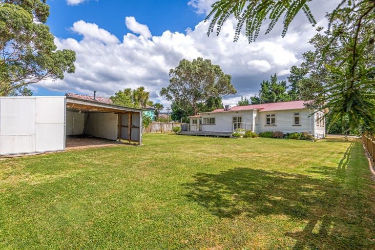 Photo of property in 16 Tokomaru Road, Tokomaru, Palmerston North, 4474