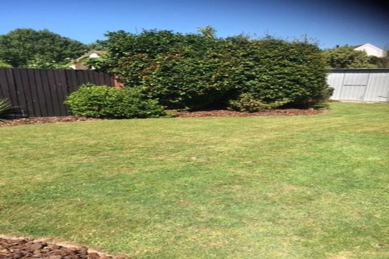 Photo of property in 2/73 Solomon Avenue, Redwood, Christchurch, 8051