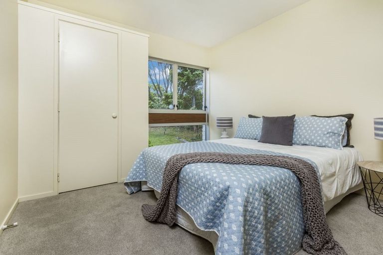 Photo of property in 51 Gladstone Road, Northcote, Auckland, 0627