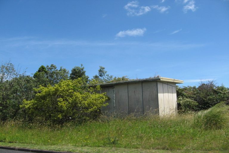 Photo of property in 14 Crispe Road, Clarks Beach, 2122