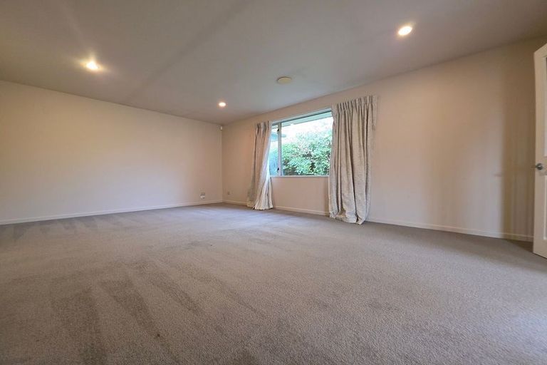 Photo of property in 135a Memorial Avenue, Burnside, Christchurch, 8053