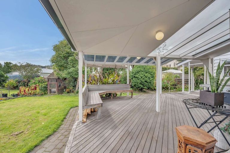 Photo of property in 42 Church Road, Taradale, Napier, 4112