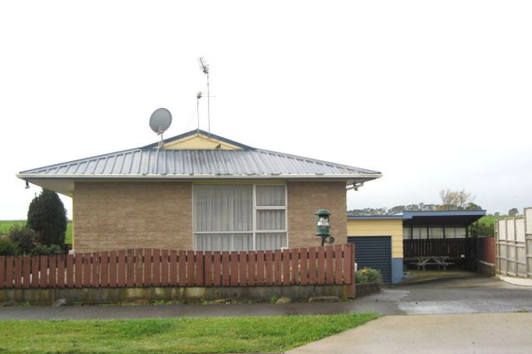 Photo of property in 21 Clifton Drive, Waitara, 4320