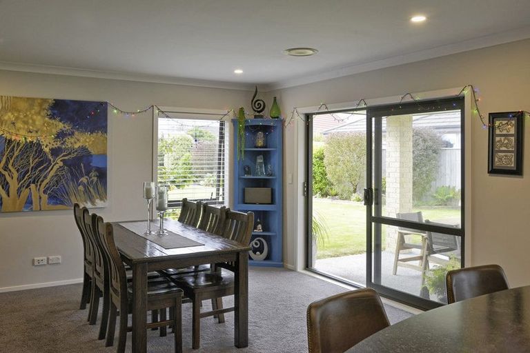 Photo of property in 19 Feist Street, Carterton, 5713