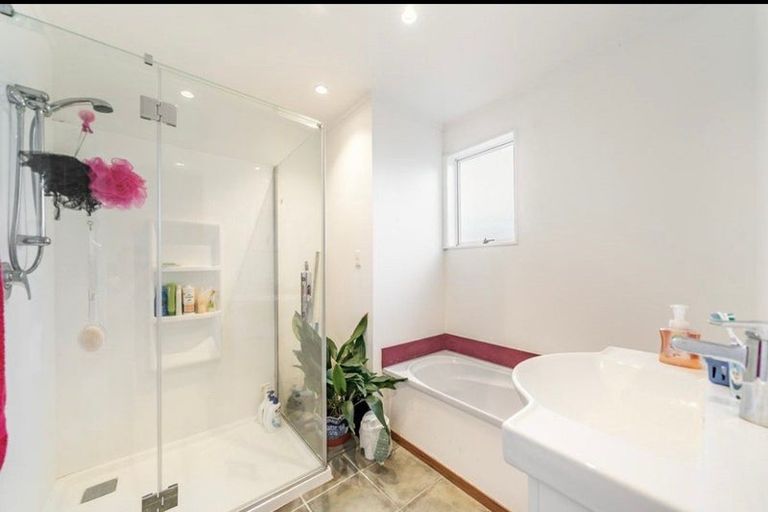 Photo of property in 2/259 Major Drive, Kelson, Lower Hutt, 5010