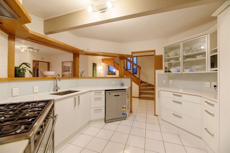 Photo of property in 16 Braemar Road, Castor Bay, Auckland, 0620