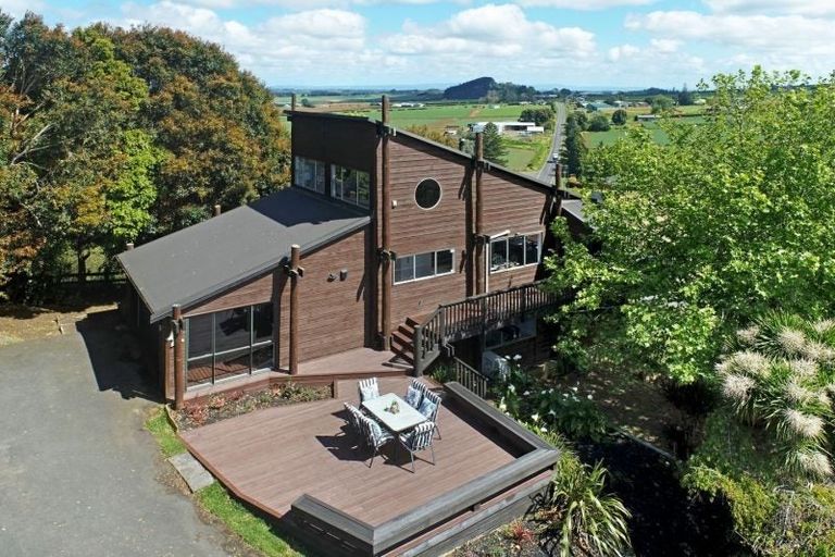 Photo of property in 10 Cameron Town Road, Pukekohe, 2678