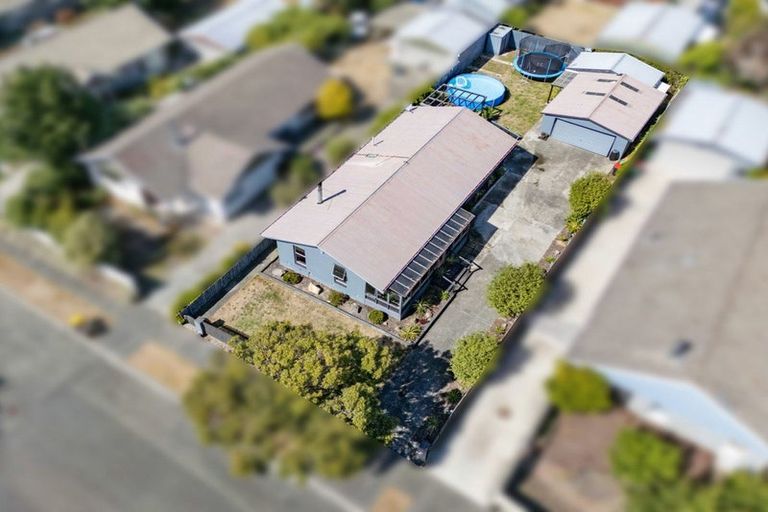 Photo of property in 25 Heathglen Avenue, Parklands, Christchurch, 8083