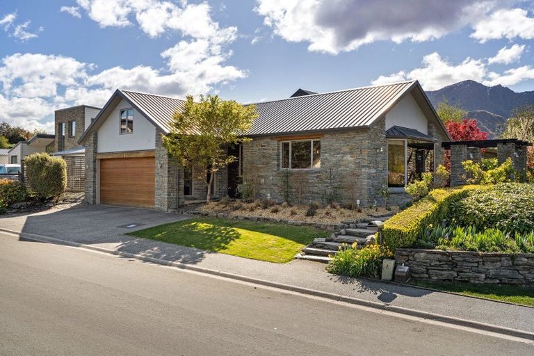 Photo of property in 116 Cotter Avenue, Arrowtown, 9302