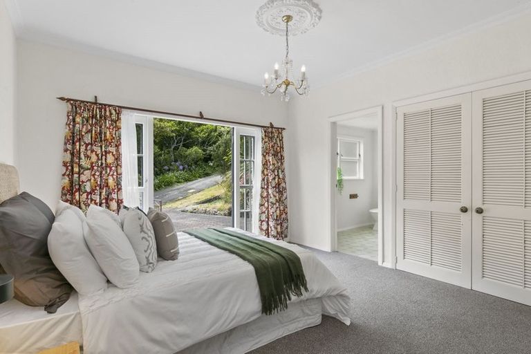 Photo of property in 49 Rona Street, Eastbourne, Lower Hutt, 5013