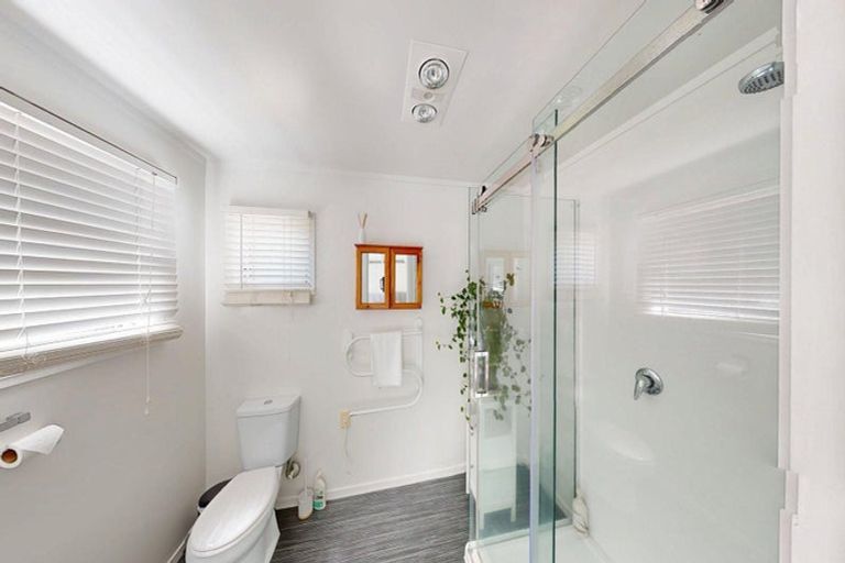 Photo of property in 6 Calder Road, Lake Okareka, Rotorua, 3076