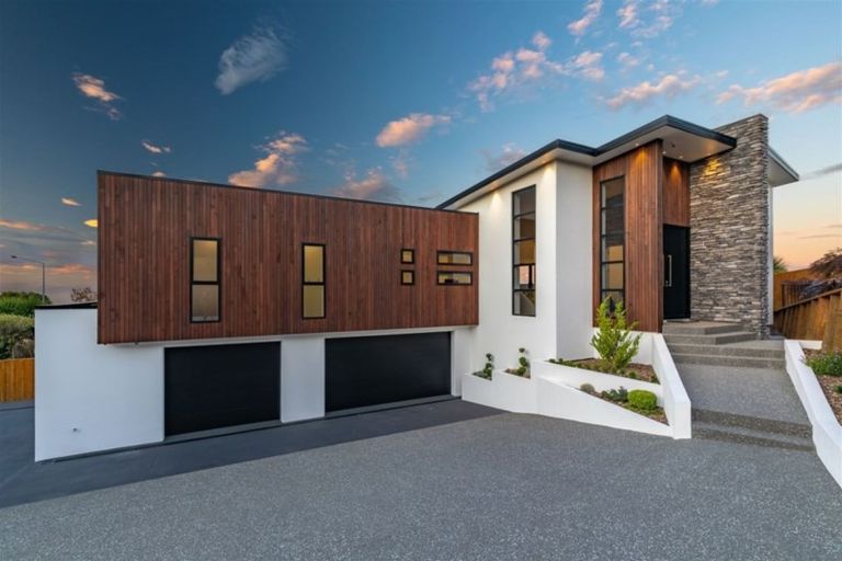 Photo of property in 161 Hackthorne Road, Cashmere, Christchurch, 8022