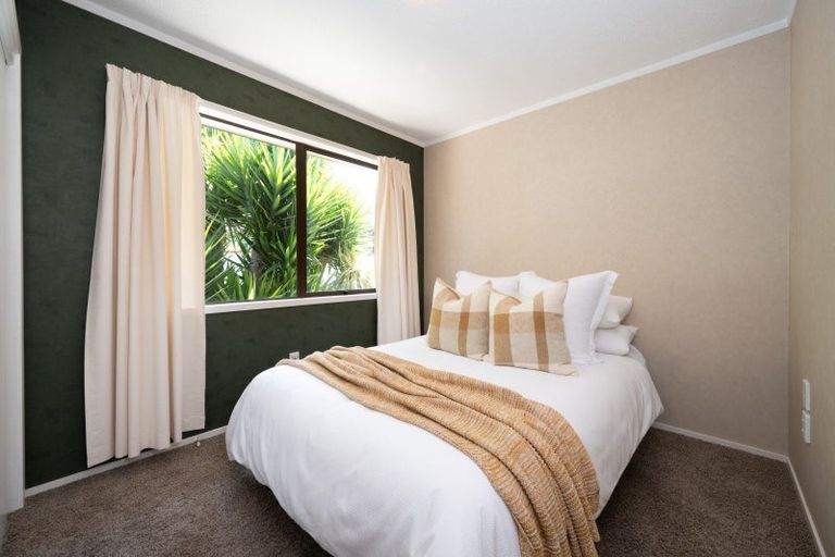 Photo of property in 13 Gilmour Place, Taradale, Napier, 4112