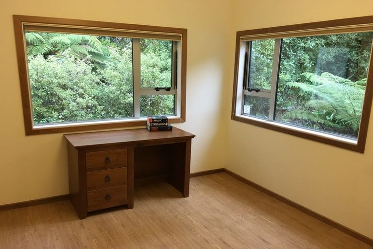 Photo of property in 25 Wyndham Road, Pinehaven, Upper Hutt, 5019