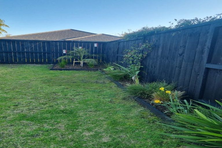 Photo of property in 13 Powhaitere Road, One Tree Point, 0118