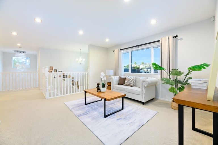Photo of property in 4 San Casello Rise, Henderson, Auckland, 0612