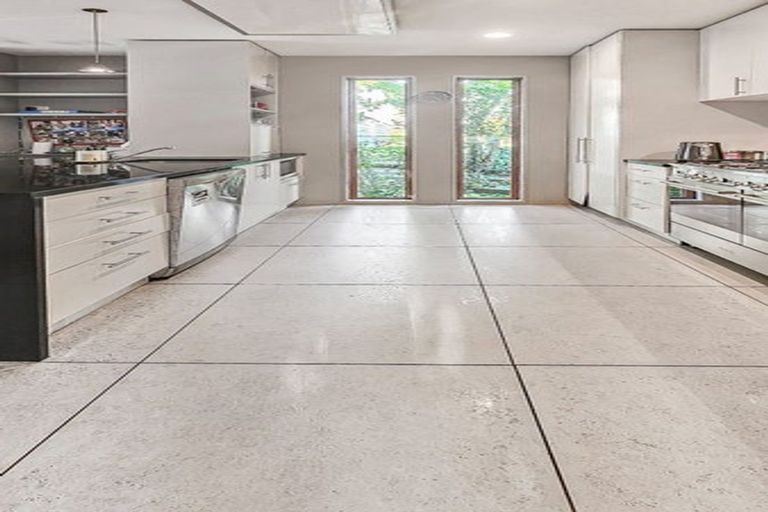 Photo of property in 111 Thompson Road, Bluff Hill, Napier, 4110