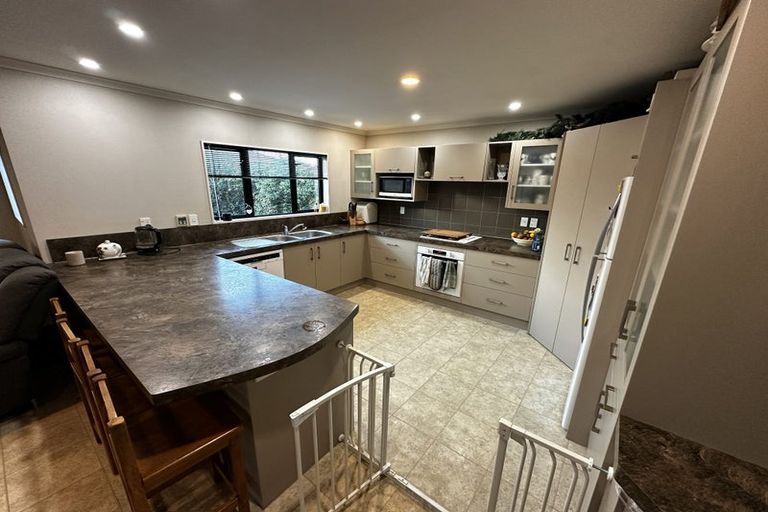 Photo of property in 24 Cleveland Heights, Kelvin Grove, Palmerston North, 4414