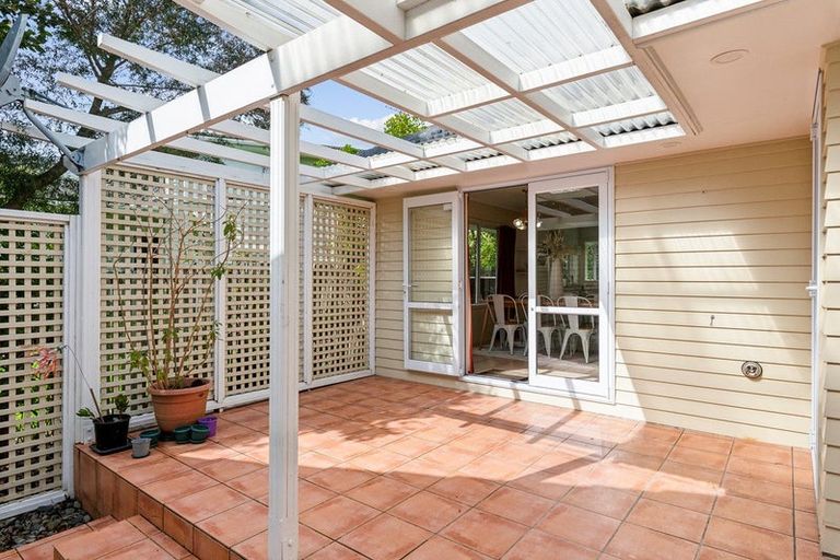 Photo of property in 3a Iti Grove, Waikanae, 5036