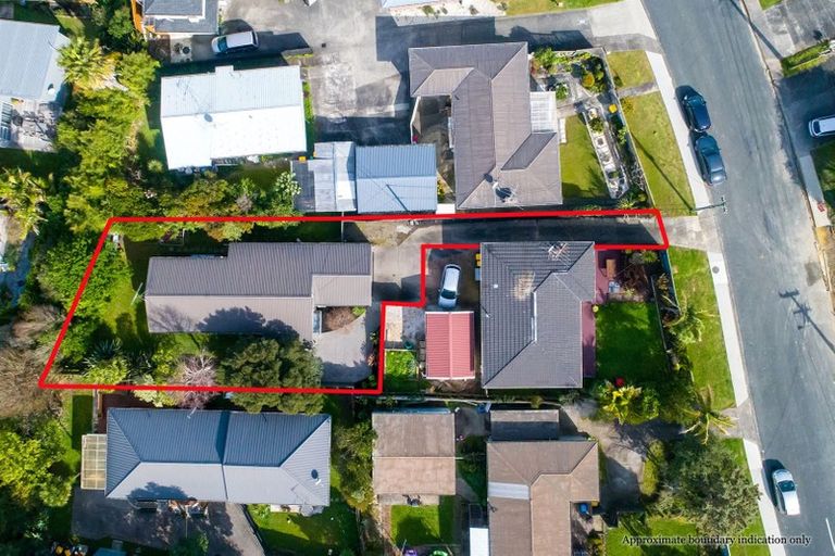 Photo of property in 2/19 Becroft Drive, Forrest Hill, Auckland, 0620
