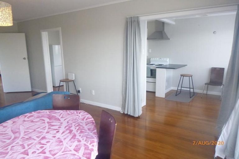 Photo of property in 7 Tatau Way, Te Atatu Peninsula, Auckland, 0610