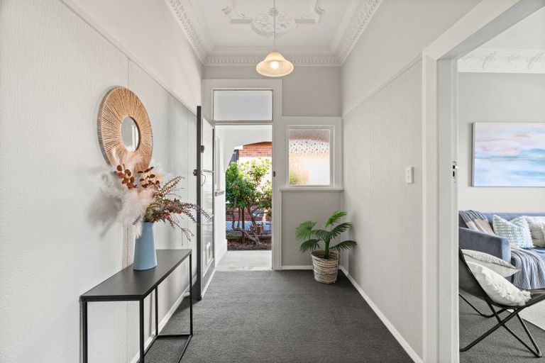 Photo of property in 8 Auld Street, Saint Kilda, Dunedin, 9012