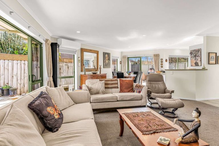 Photo of property in 4 Mayfair Close, Whitianga, 3510