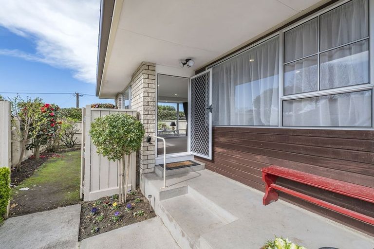 Photo of property in 1/23 Withells Road, Avonhead, Christchurch, 8042