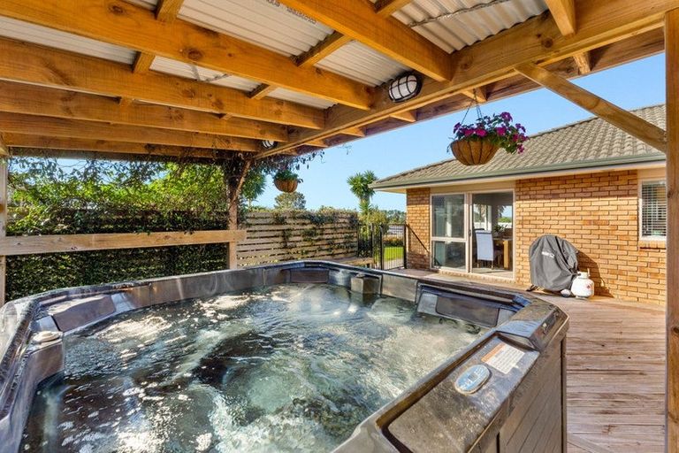 Photo of property in 7 Omana Avenue, Shelly Beach, Helensville, 0874