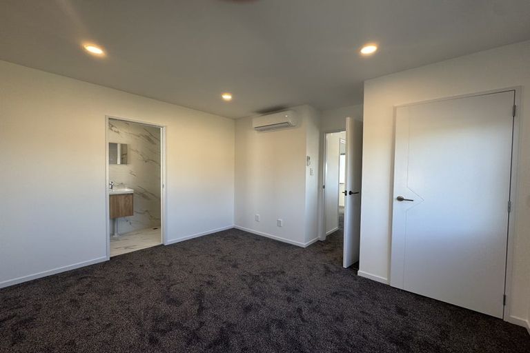 Photo of property in 14a Elcoat Avenue, Te Atatu South, Auckland, 0610