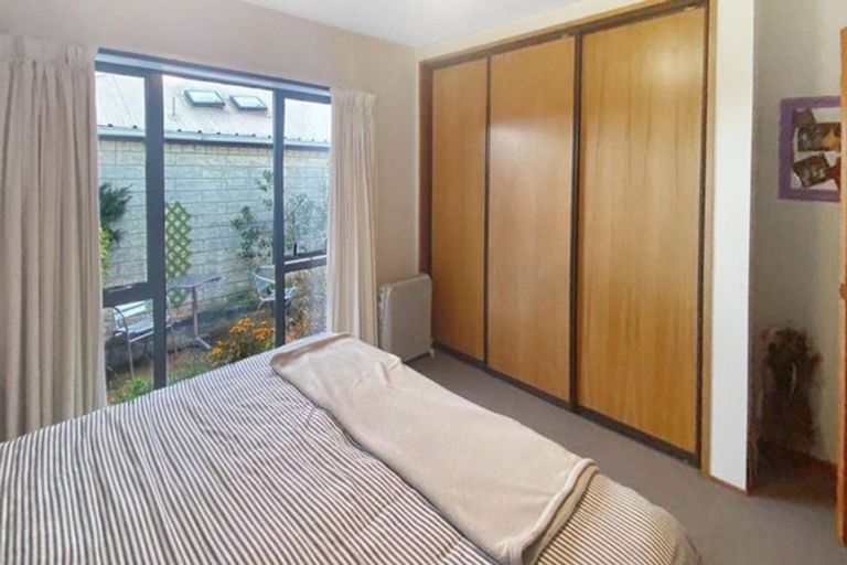 Photo of property in 2/16 Milton Street, Somerfield, Christchurch, 8024