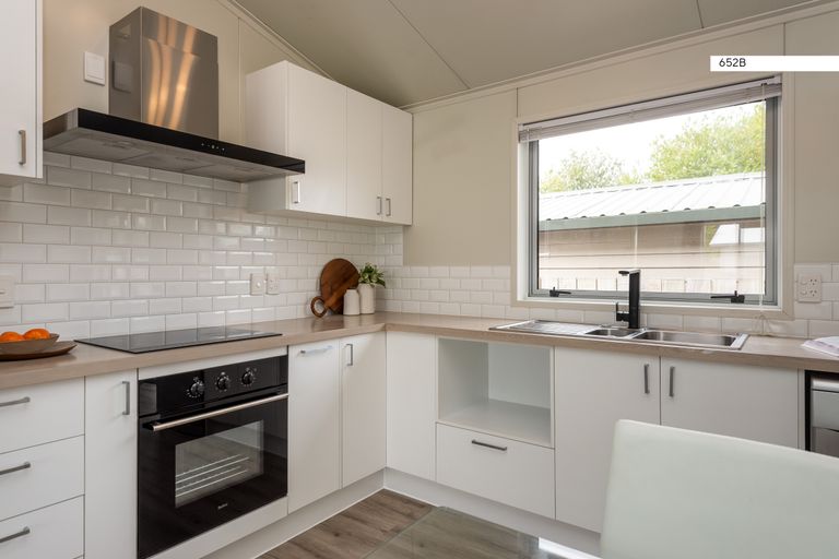 Photo of property in 652c Barbadoes Street, Edgeware, Christchurch, 8013