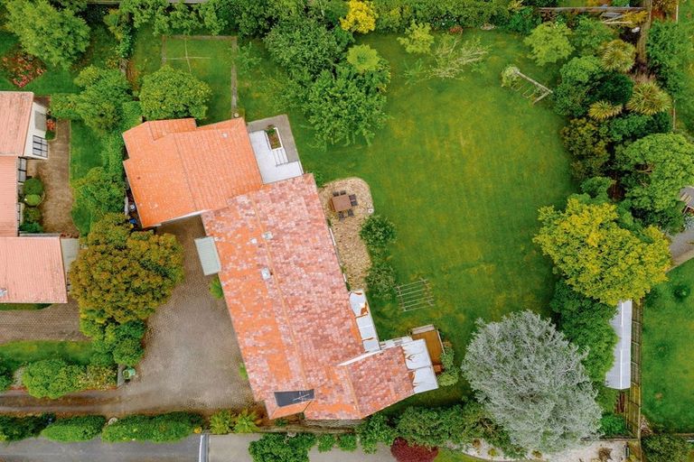 Photo of property in 142 Williams Street, Cambridge, 3434