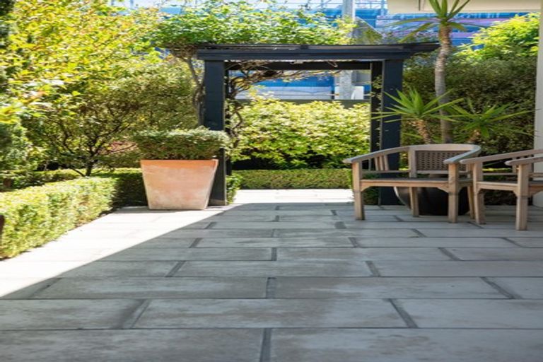 Photo of property in 148 Merivale Lane, Merivale, Christchurch, 8014